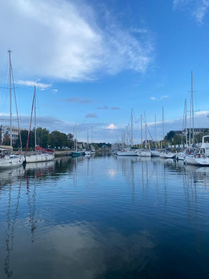 L'Emeraude - Logement Tout Confort - Wifi - Parking - Centre Ville Apartment Vannes Exterior foto